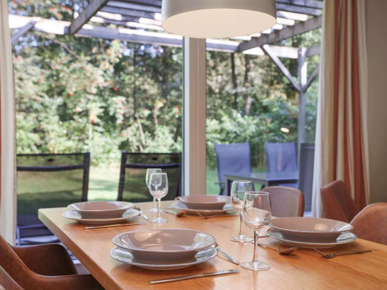 Luxury 4-Person Bungalow In The Holiday Park Landal Twenhaarsveld Holten Room photo