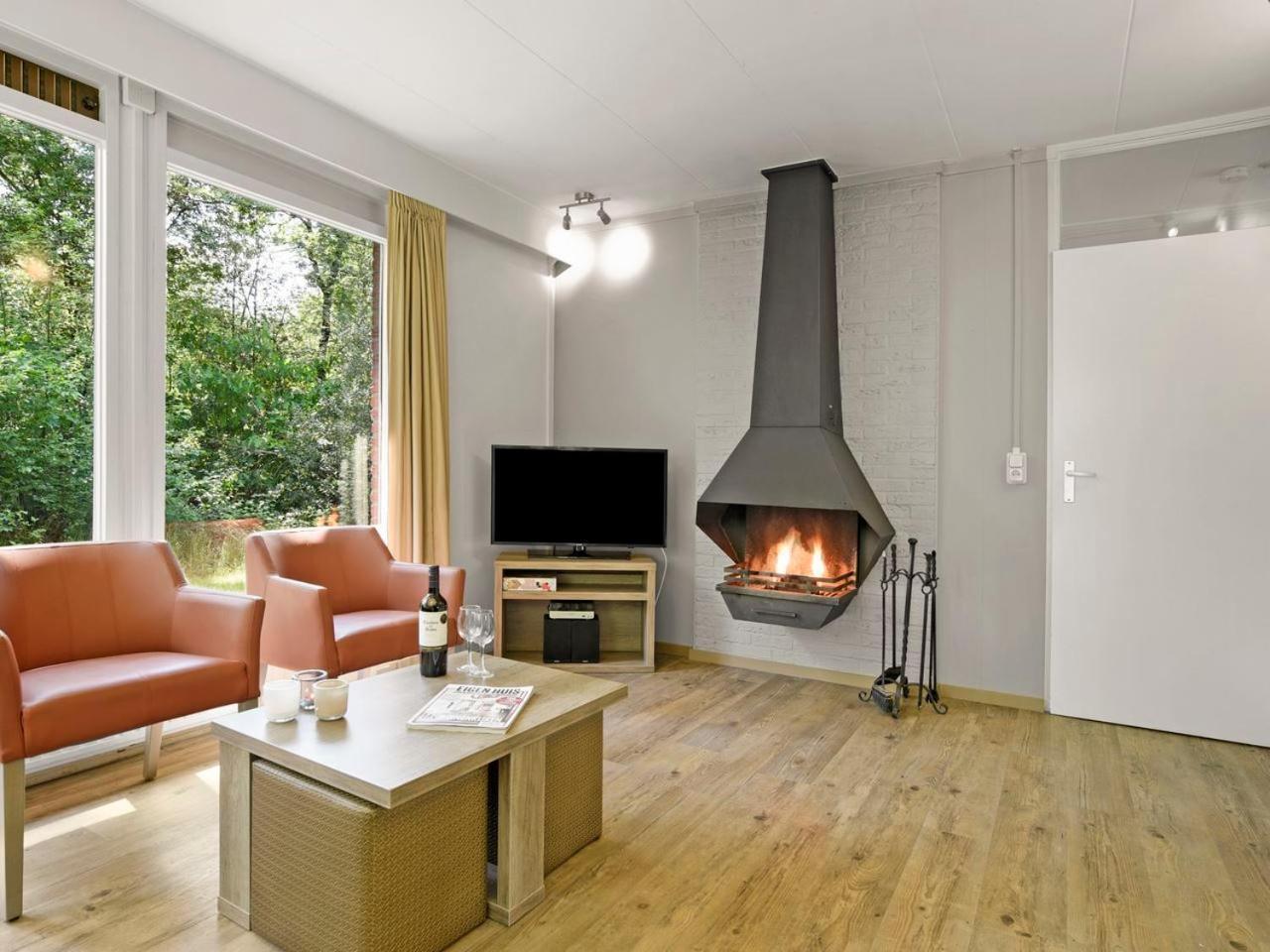 Luxury 4-Person Bungalow In The Holiday Park Landal Twenhaarsveld Holten Room photo