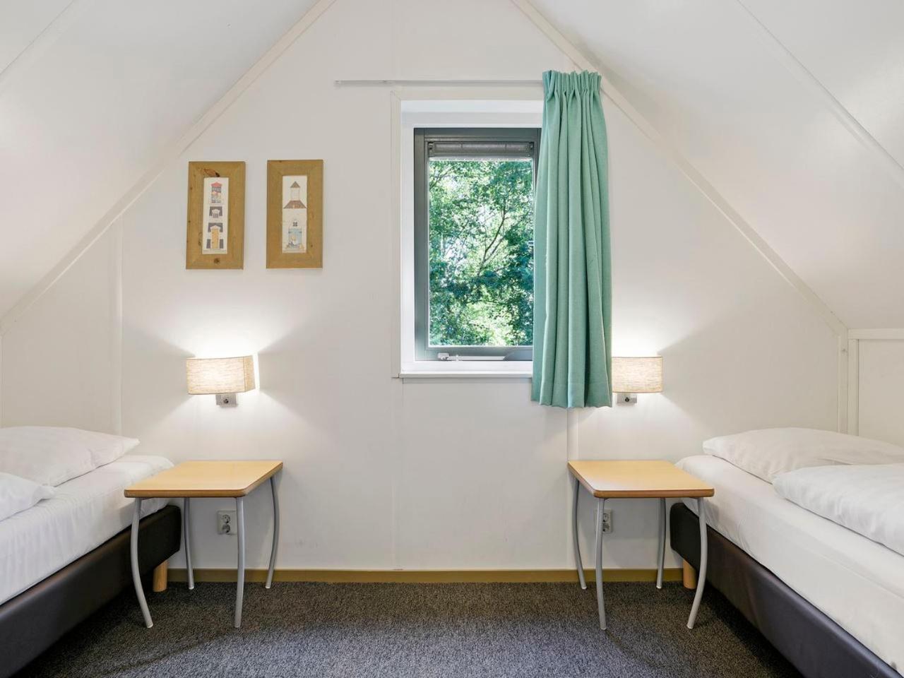 Luxury 4-Person Bungalow In The Holiday Park Landal Twenhaarsveld Holten Room photo