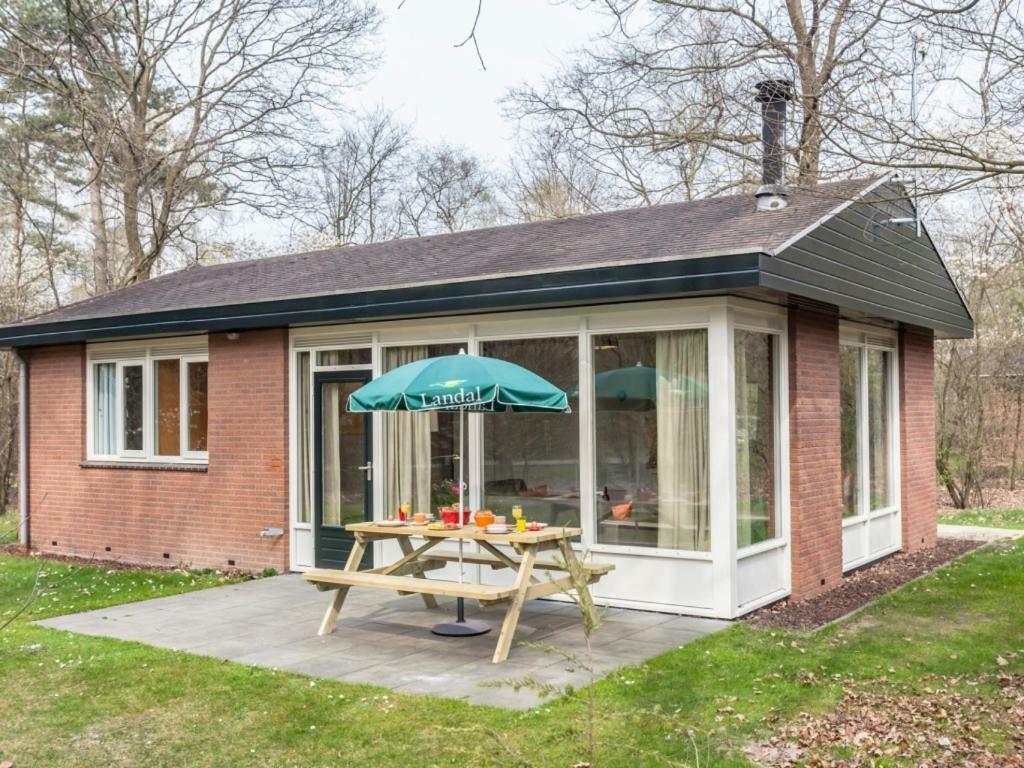Luxury 4-Person Bungalow In The Holiday Park Landal Twenhaarsveld Holten Exterior photo