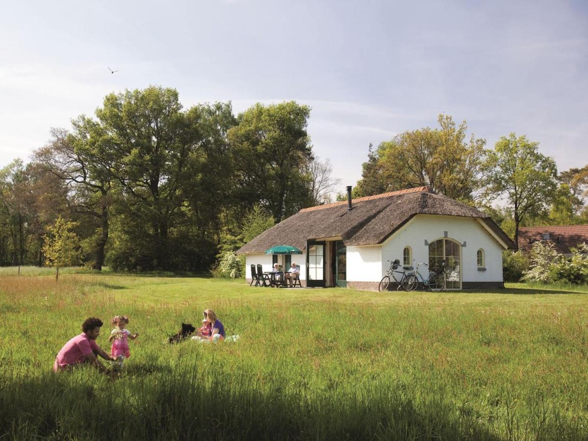 Luxury 4-Person Bungalow In The Holiday Park Landal Twenhaarsveld Holten Exterior photo